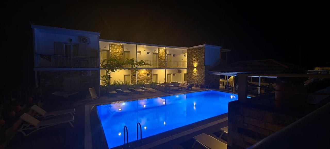 Hotel Nereides باتيتيري المظهر الخارجي الصورة