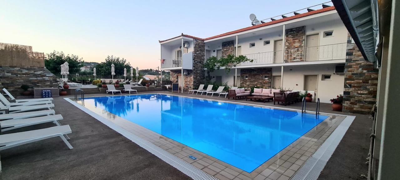Hotel Nereides باتيتيري المظهر الخارجي الصورة