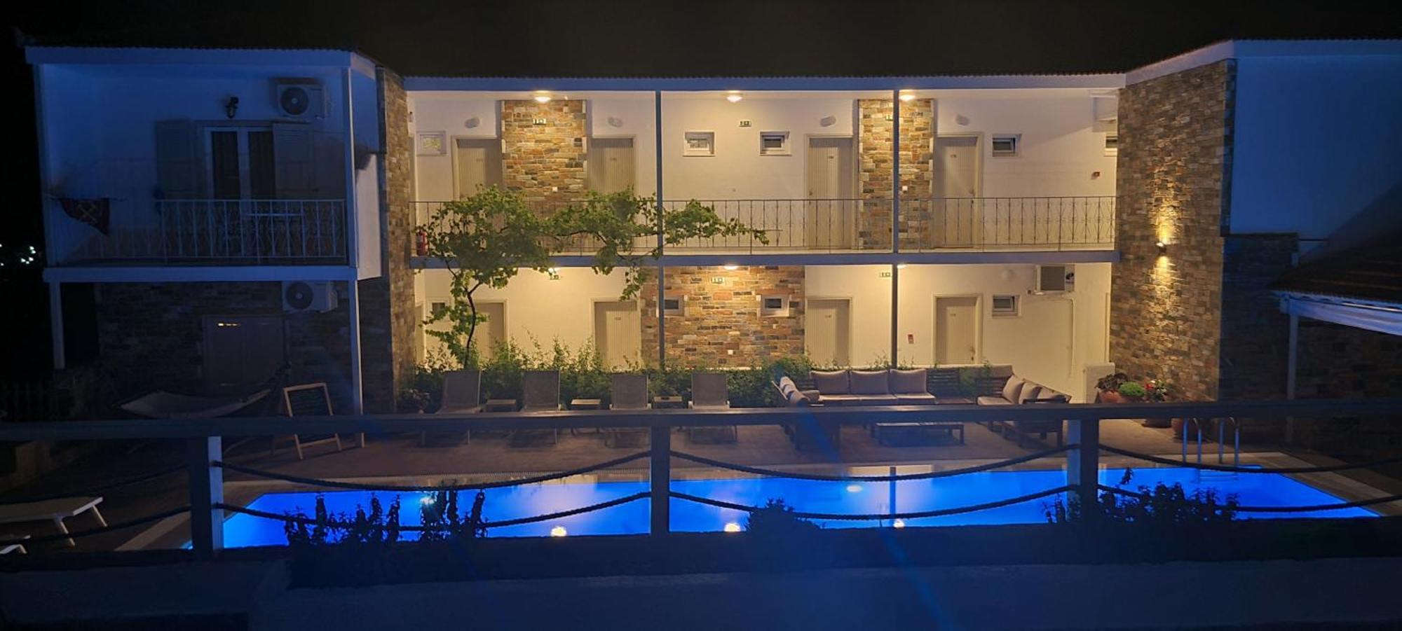 Hotel Nereides باتيتيري المظهر الخارجي الصورة
