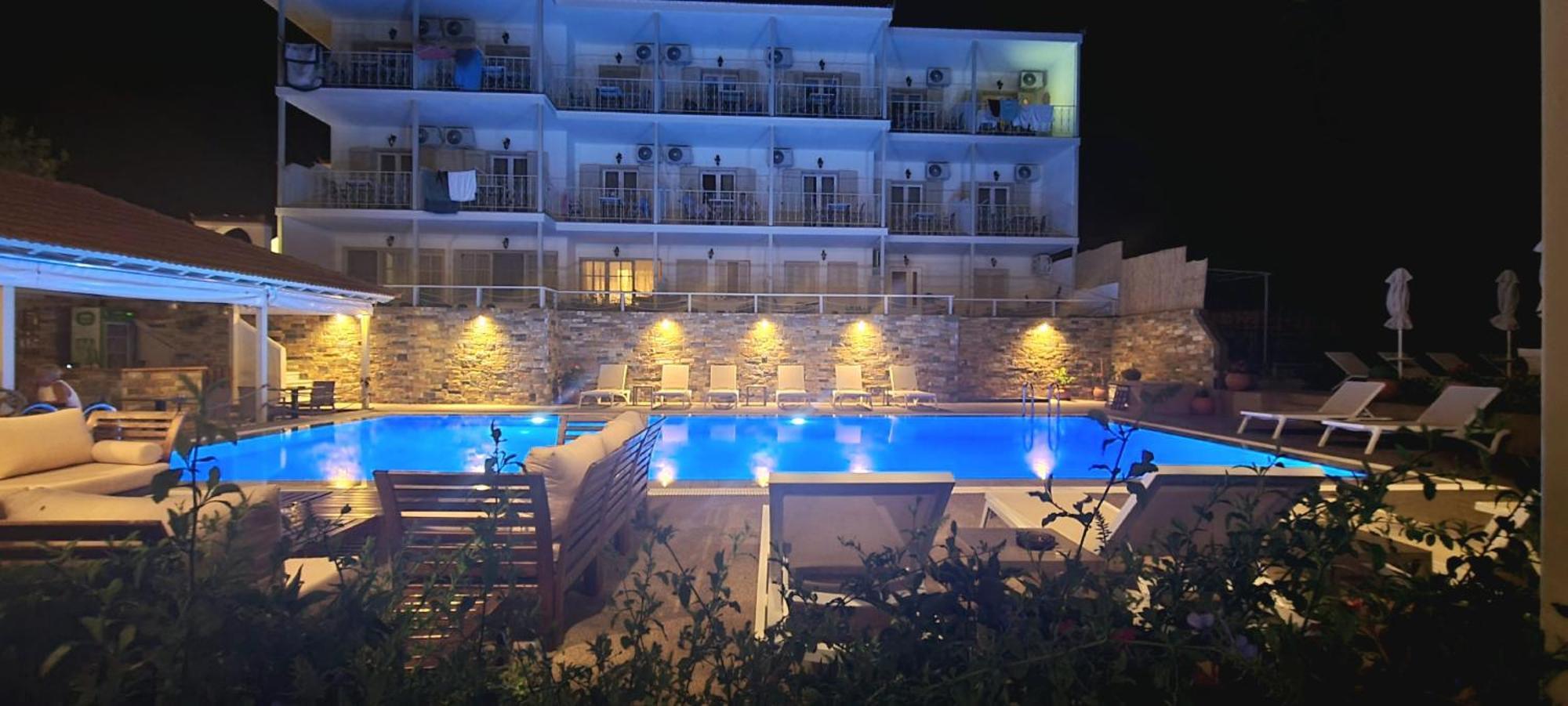 Hotel Nereides باتيتيري المظهر الخارجي الصورة