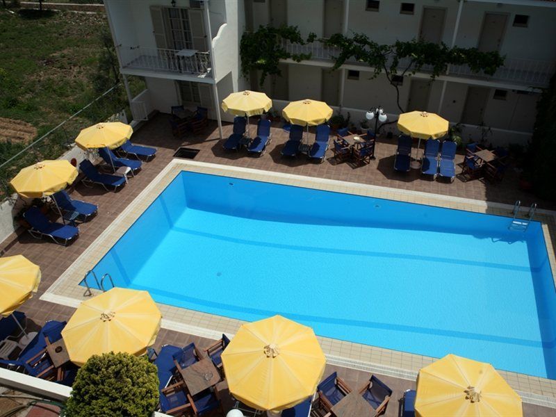 Hotel Nereides باتيتيري المظهر الخارجي الصورة