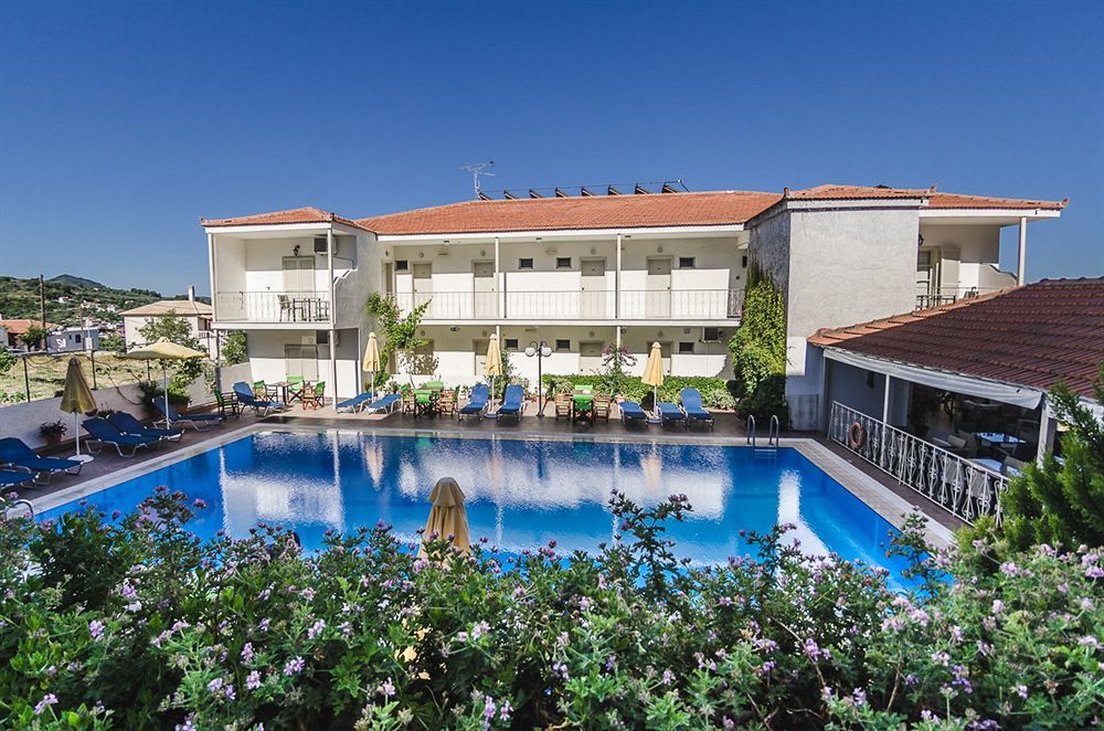 Hotel Nereides باتيتيري المظهر الخارجي الصورة